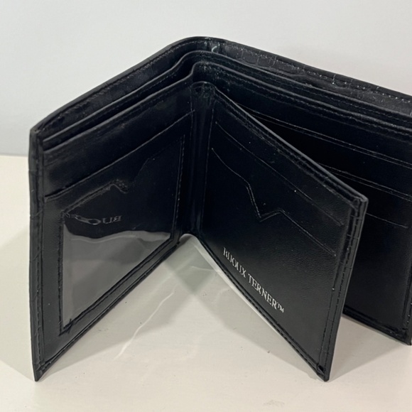 Bijoux Terner Men's Genuine Leather Black Croc Embossed Bifold Wallet - NEW - Picture 2 of 7